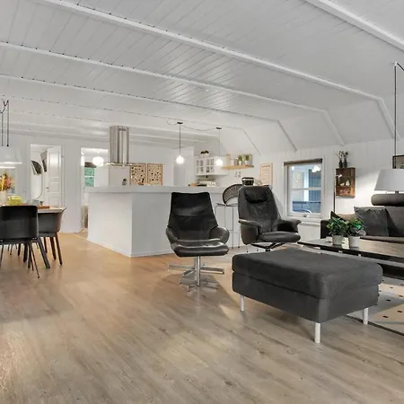 In With Sauna Дом отдыха Блаванн