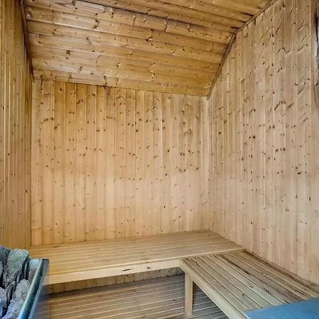 Дом отдыха In With Sauna Блаванн